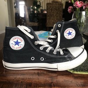 Black High top converse